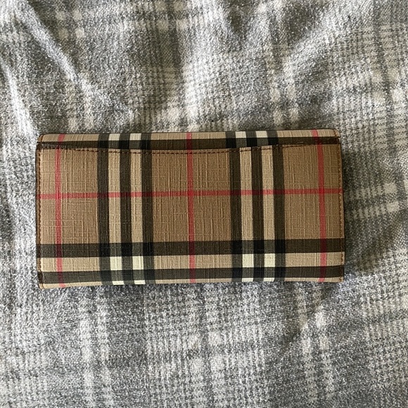 burberry 🧥 long wallet - Picture 2 of 7